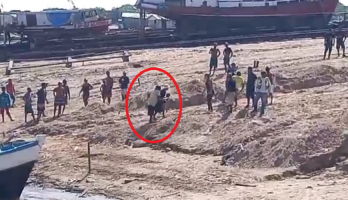VÍDEO: Embarcação é alvo de ataque e mulheres são atingidas por ‘rajada’ de tiros, no AM VÍDEO: Embarcação é alvo de ataque e mulheres são atingidas por ‘rajada’ de tiros, no AM
