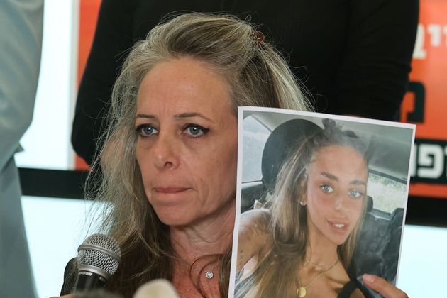 Mãe de jovem sequestrada pelo Hamas implora por filha