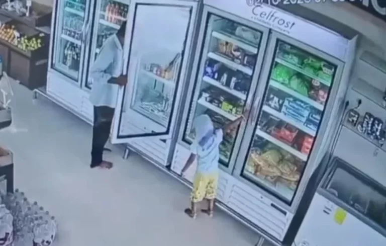 VÍDEO: Criança morre após abrir geladeira de supermercado
