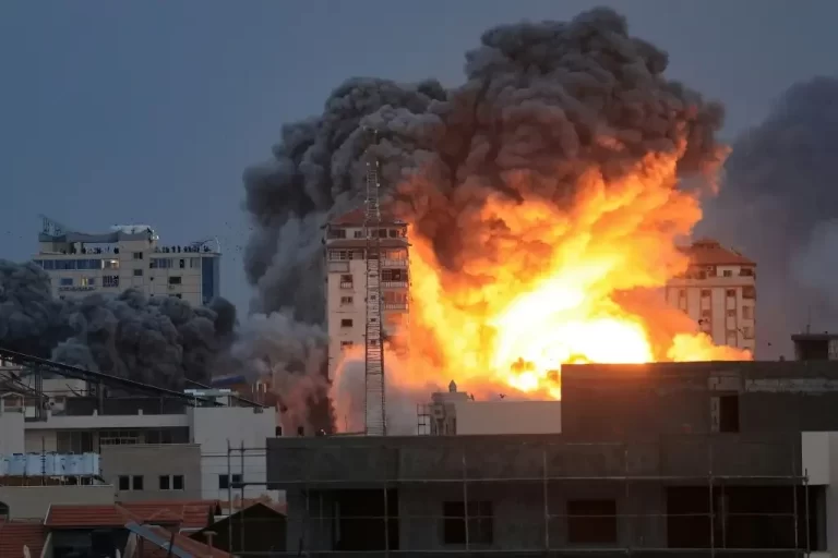 Israel conduz dezenas de ataques contra o Hamas em Gaza neste domingo (22), diz IDF