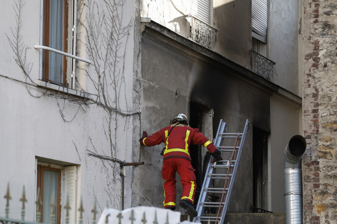 Incêndio em prédio residencial deixa três mortos e oito feridos, em Paris