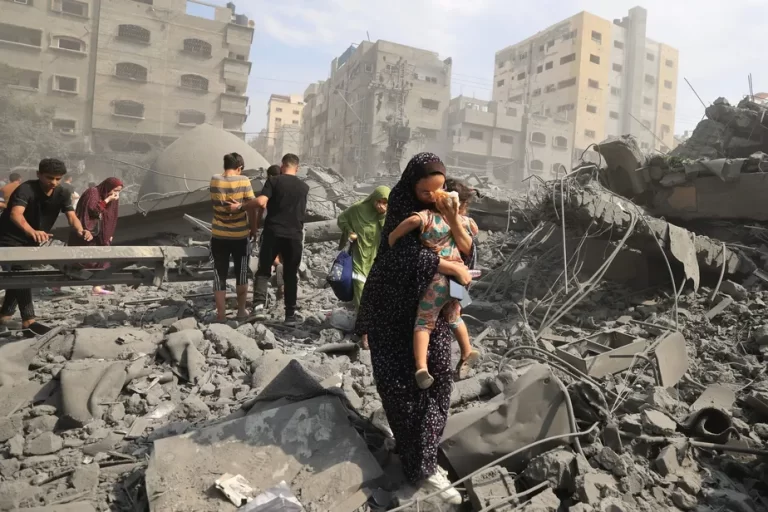Crianças com câncer são retiradas de Gaza