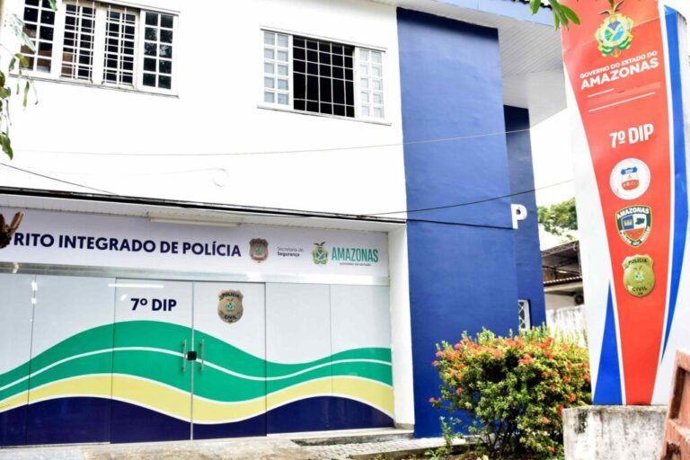 Homem é preso por roubo e tentativa de homicídio contra o próprio irmão em Manaus