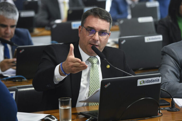 O senador Flávio Bolsonaro