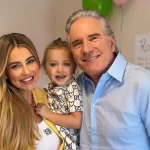 Roberto-Justus-comemora-fim-do-tratamento-contra-cancer-com-a-familia-3-960×640