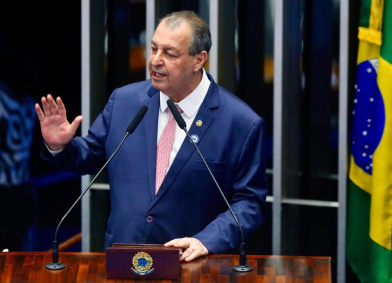 Durante votação sobre a Reforma Tributária, Omar critica Marina Silva em relação à BR-319