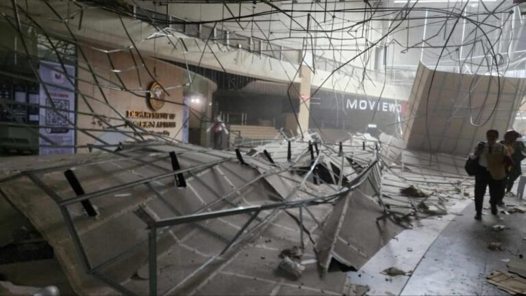 VÍDEOS: Terremoto mata uma pessoa nas Filipinas e causa desespero em shopping