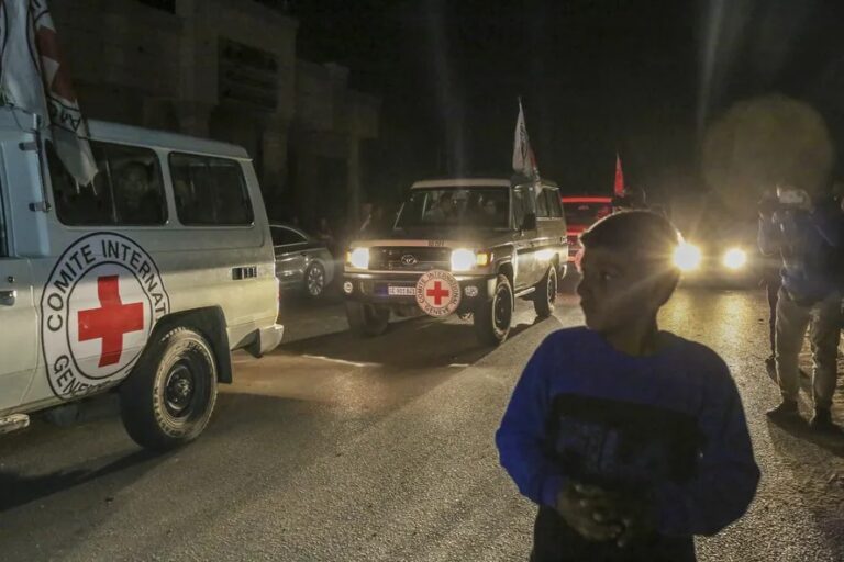 Guerra entre Israel e Hamas entra no 5º dia de trégua na espera de liberação de mais reféns