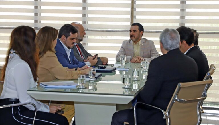 Representante do Banco do Brics visita o Tocantins e sinaliza financiamento de obras de infraestrutura