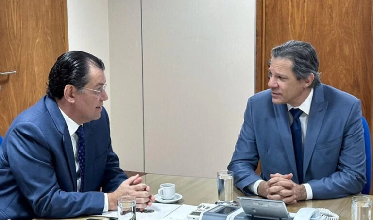 Eduardo Braga se reúne com Haddad para discutir reforma tributária