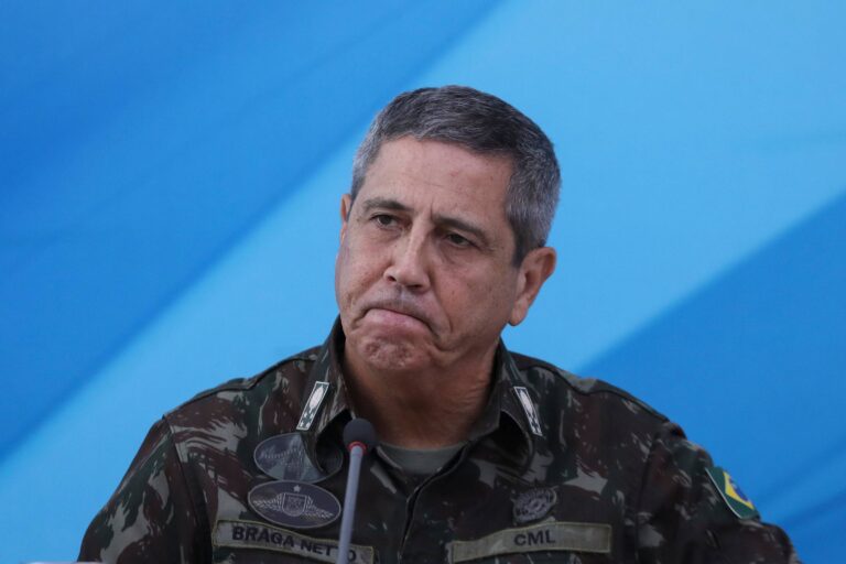 Militar da reserva Braga Netto foi preso em investigação sobre plano de golpe de Estado para impedir a posse do presidente eleito Lula (Foto: Reprodução)