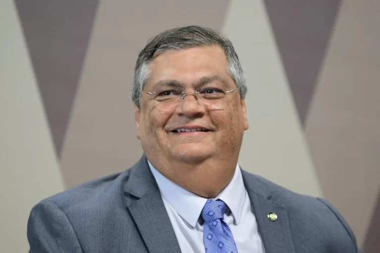 Sabatina de Dino no Senado será dia 13 de dezembro, diz Alcolumbre