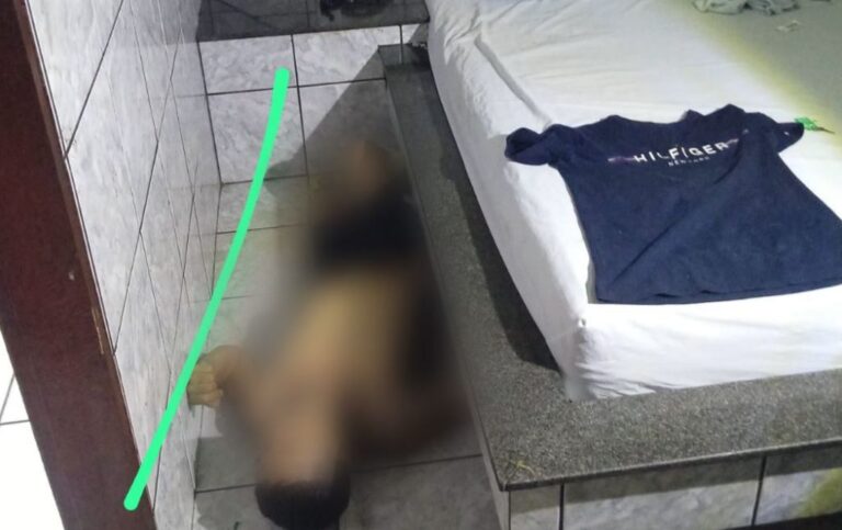 Homem é encontrado morto apenas de calção ao lado de cama de motel, em Manaus