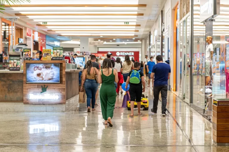 Dia de finados: Confira o que funciona e o que fecha em Manaus
