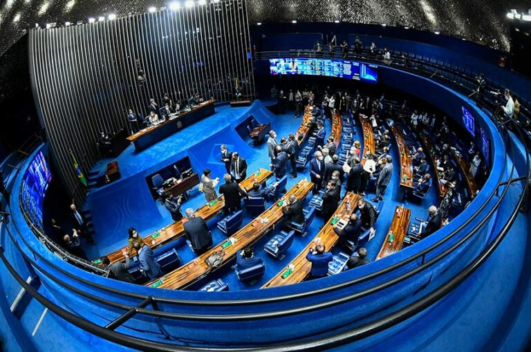 Senado trava envio de indicados ao STJ por suspeita de favorecimento