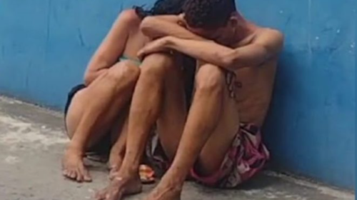 VÍDEO: Casal é espancado após assaltar homem no meio da rua, em Manaus