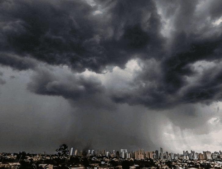 Após forte onda de calor, fim de semana deve ser de tempestade em 17 estados e no DF
