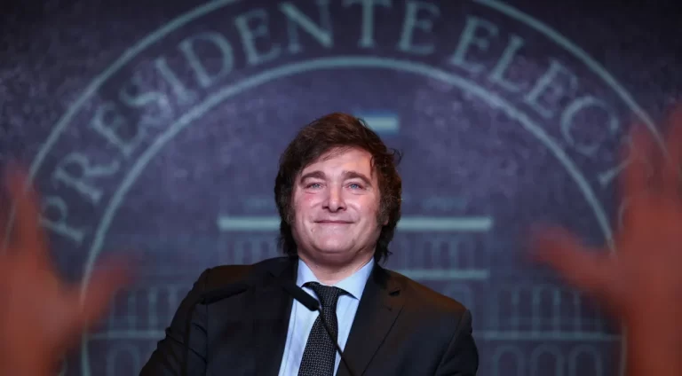 Milei apresenta projeto para colocar Argentina em emergência até 2025