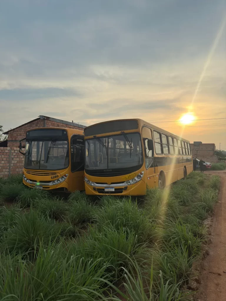 Ônibus escolares furtados no Tocantins são encontrados no Pará