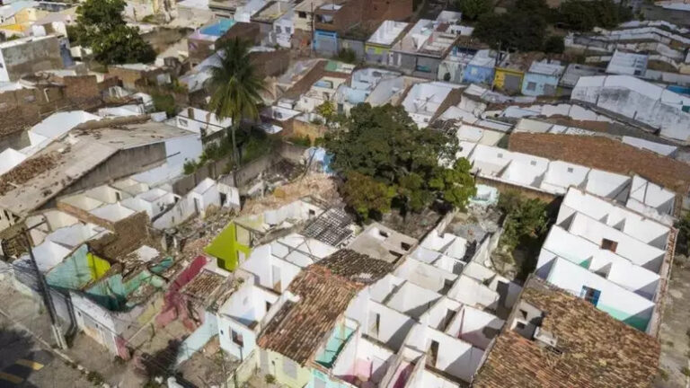 Governo Federal reconhece emergência em Maceió; prefeito diz que é "maior tragédia do mundo"