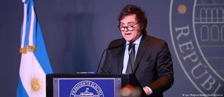 Milei nomeia “ex-extremista” para Ministério do Tesouro