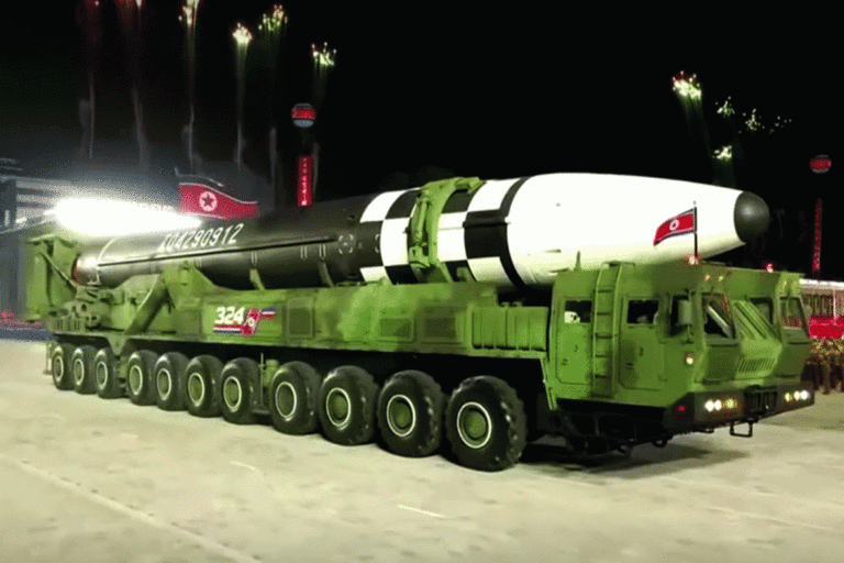 Coreia do Norte testa novo míssil capaz de atingir os EUA