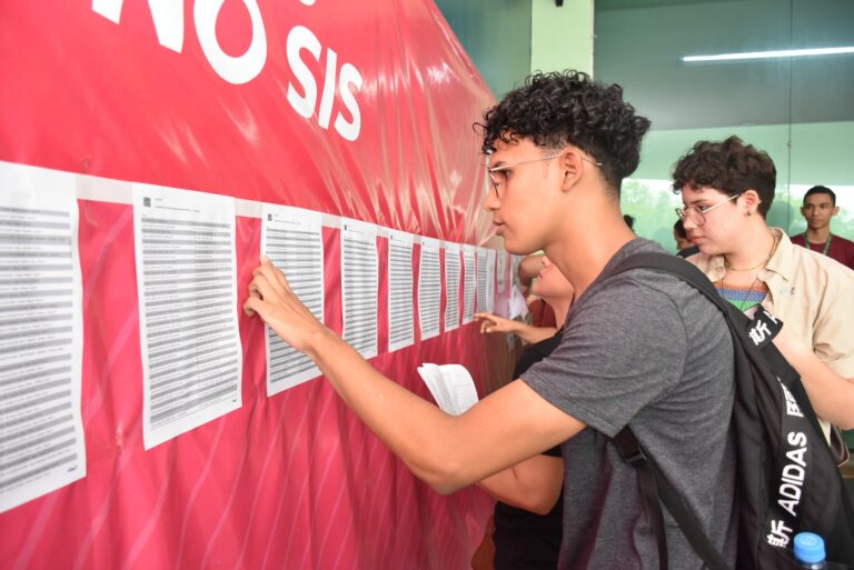 UEA divulga lista dos aprovados no Vestibular e SIS nesta quinta-feira (7) UEA divulga lista dos aprovados no Vestibular e SIS nesta quinta-feira (7)