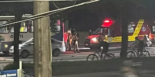 Motorista acelera e mulher quebra o tornozelo ao descer de ônibus, no Pará Motorista acelera e mulher quebra o tornozelo ao descer de ônibus, no Pará