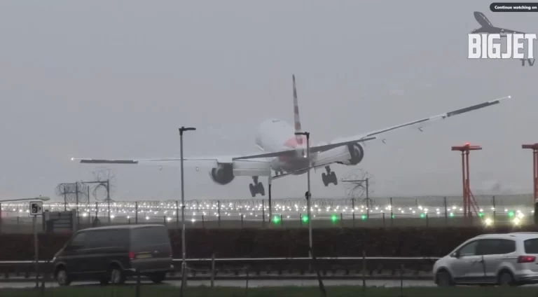 VÍDEO: Tempestade faz avião balançar durante pouso