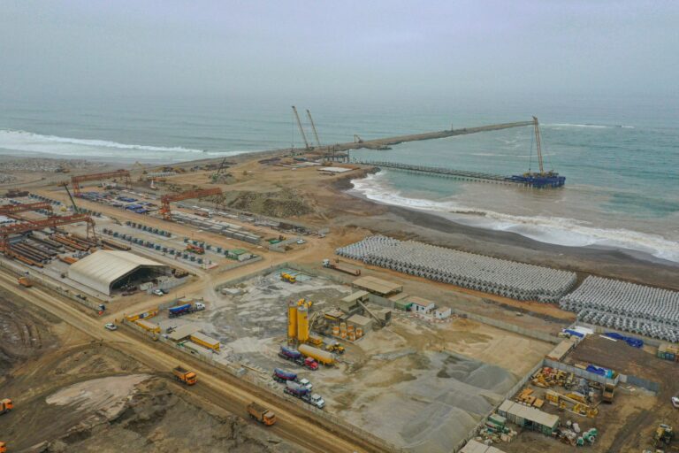 PERU: Porto construído pela China potencializa exportação do Brasil e preocupa EUA