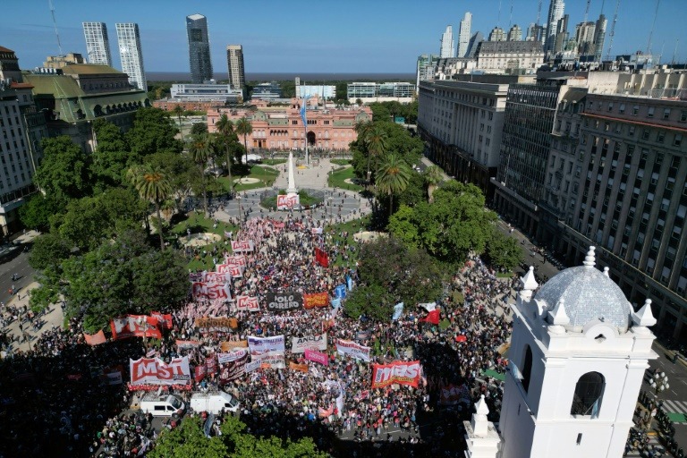 Manifestantes contra governo argentino vão pagar custos do policiamento