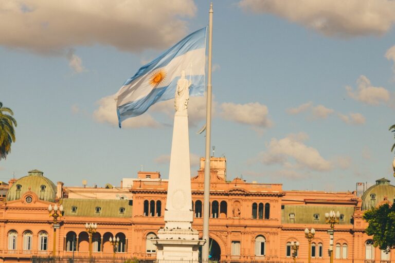 Medidas de contenção de despesa começam a ser aplicadas na Argentina