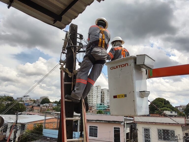 Quatro bairros de Manaus ficam sem energia neste sábado (30/12)
