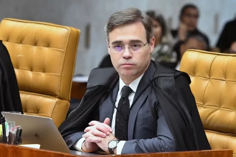Mendonça destrava julgamento sobre descriminalização do porte de drogas Mendonça destrava julgamento sobre descriminalização do porte de drogas