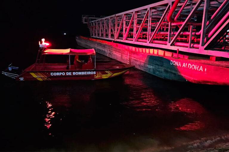 Jovem de 22 anos morre após se afogar no rio Negro, em Manaus