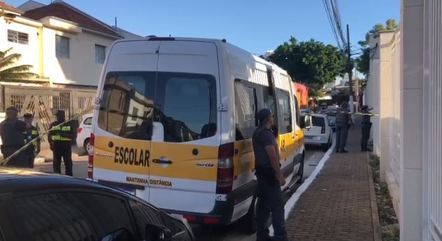 Menino de 4 anos é encontrado morto após ser esquecido em van escolar em SP