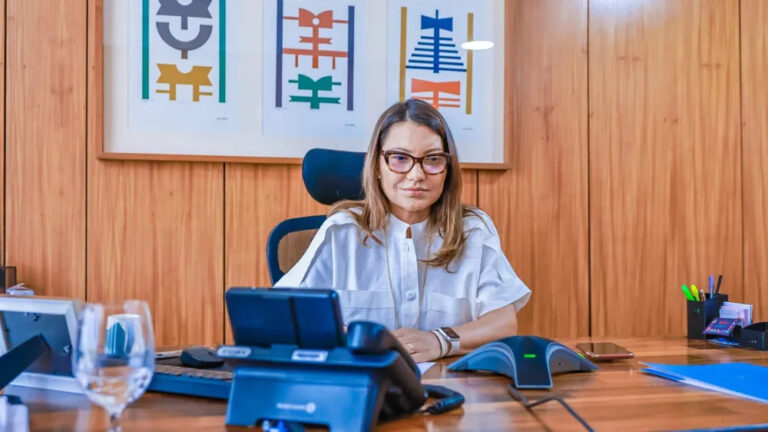 Em nota, Janja condena ataque hacker no X: "Posts machistas e criminosos"