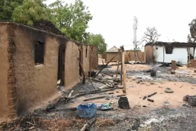 Massacre na véspera de Natal deixa 140 mortos na Nigéria
