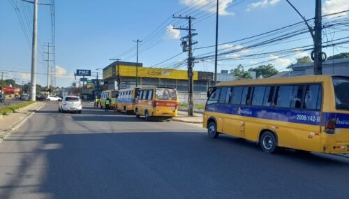 VÍDEO: Motoristas do transporte ‘Amarelinho’ fazem paralisação em Manaus