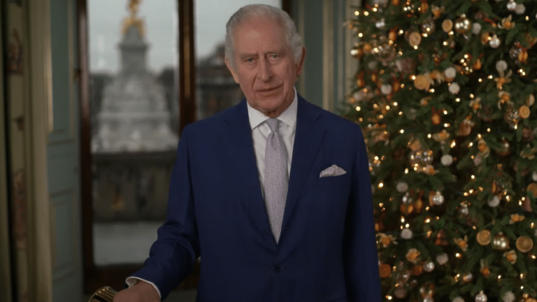 “O planeta precisa ser protegido”, diz rei Charles em discurso de Natal