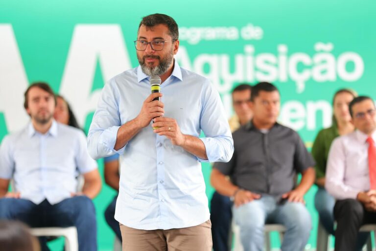 Wilson Lima confirma Fausto Jr no secretariado e diz que decisão impulsiona política habitacional no AM Wilson Lima confirma Fausto Jr no secretariado e diz que decisão impulsiona política habitacional no AM