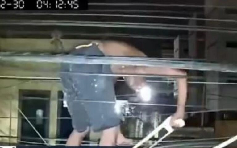 VÍDEO: Homem se dá mal ao tentar serrar cabos de alta tensão no RJ