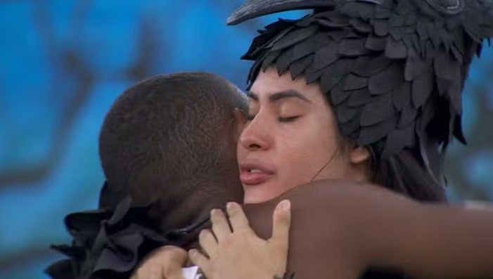 BBB 24: Após o castigo do monstro, Davi se oferece para lavar a roupa de Isabelle e sister chora