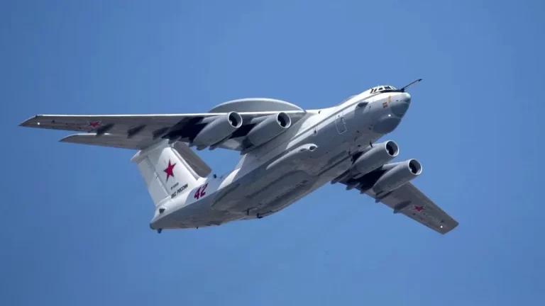 Ucrânia afirma ter destruído avião espião russo em ataque