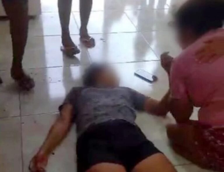 VÍDEO: Mãe se desespera ao encontrar corpo da filha morta a tiros por pistoleiros, no AM