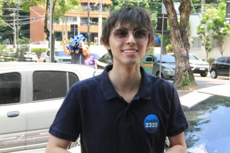 Mandel anuncia ação social no Centro de Manaus e critica Lula, governador e prefeito por “abandono”