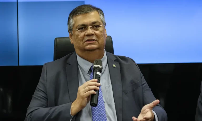 Decisão de ministro do STF vem após relatório da CGU mostrar que 13 ONGs não acompanham de forma adequada o uso do dinheiro das emendas público