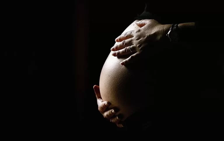 Mulher grávida e criança de 12 anos são feitas reféns por recém-saído de prisão no Distrito Federal