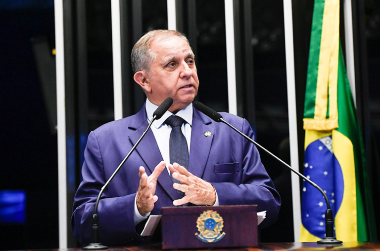 Projeto quer incluir educação financeira nas escolas para combater o endividamento