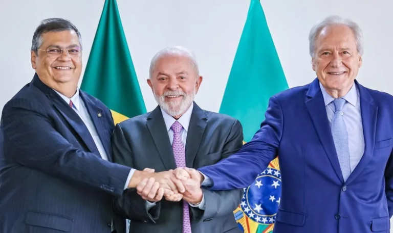 Flávio Dino e Lewandowski marcam primeira reunião de transição na Justiça